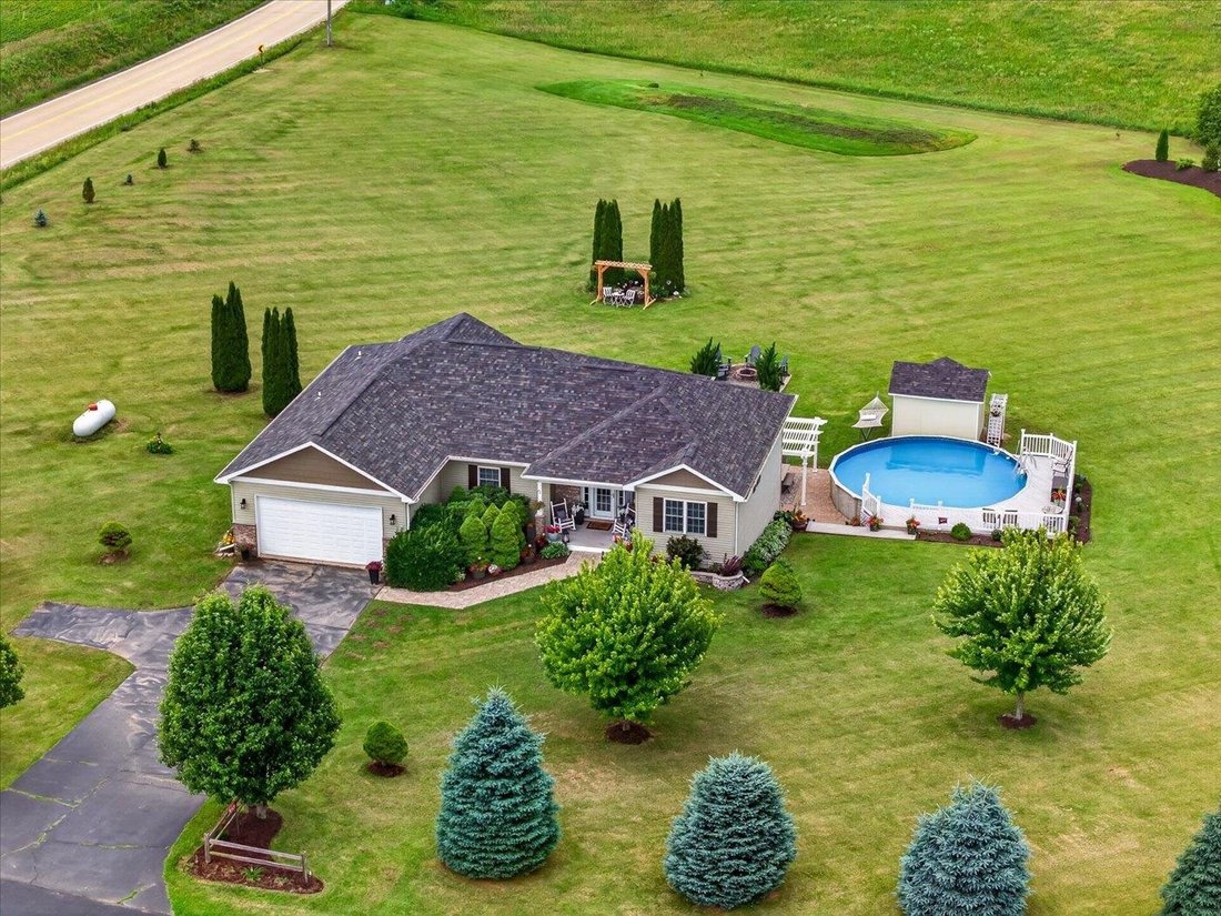 House in New Glarus, Wisconsin, United States 3 - 18272595