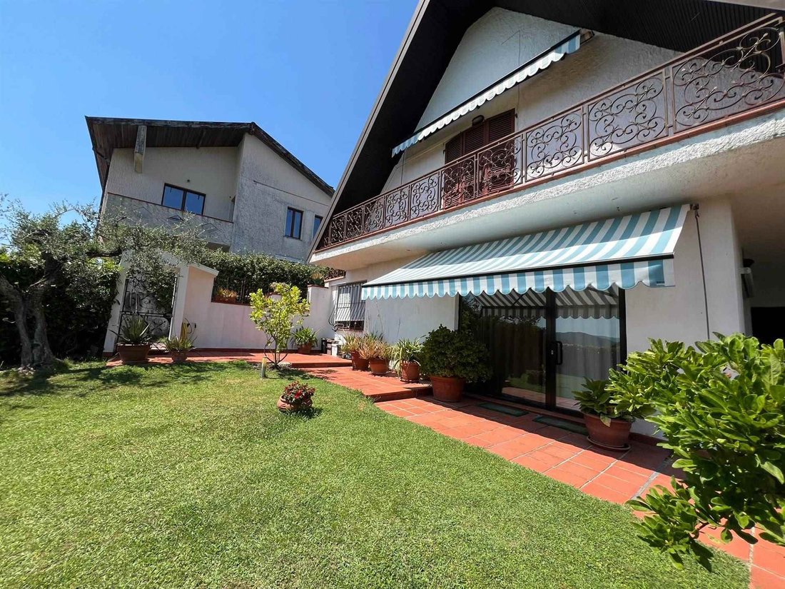 Villa in Ceparana, Liguria, Italy 1 - 18285791