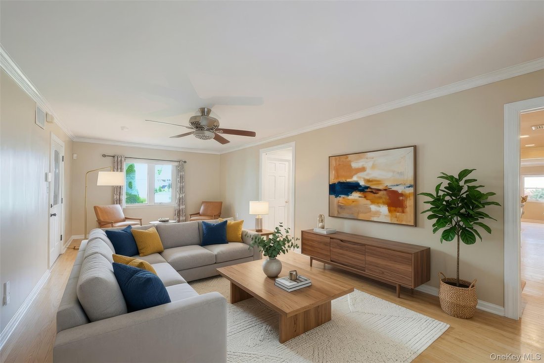 House in Levittown, New York, United States 4 - 18280170