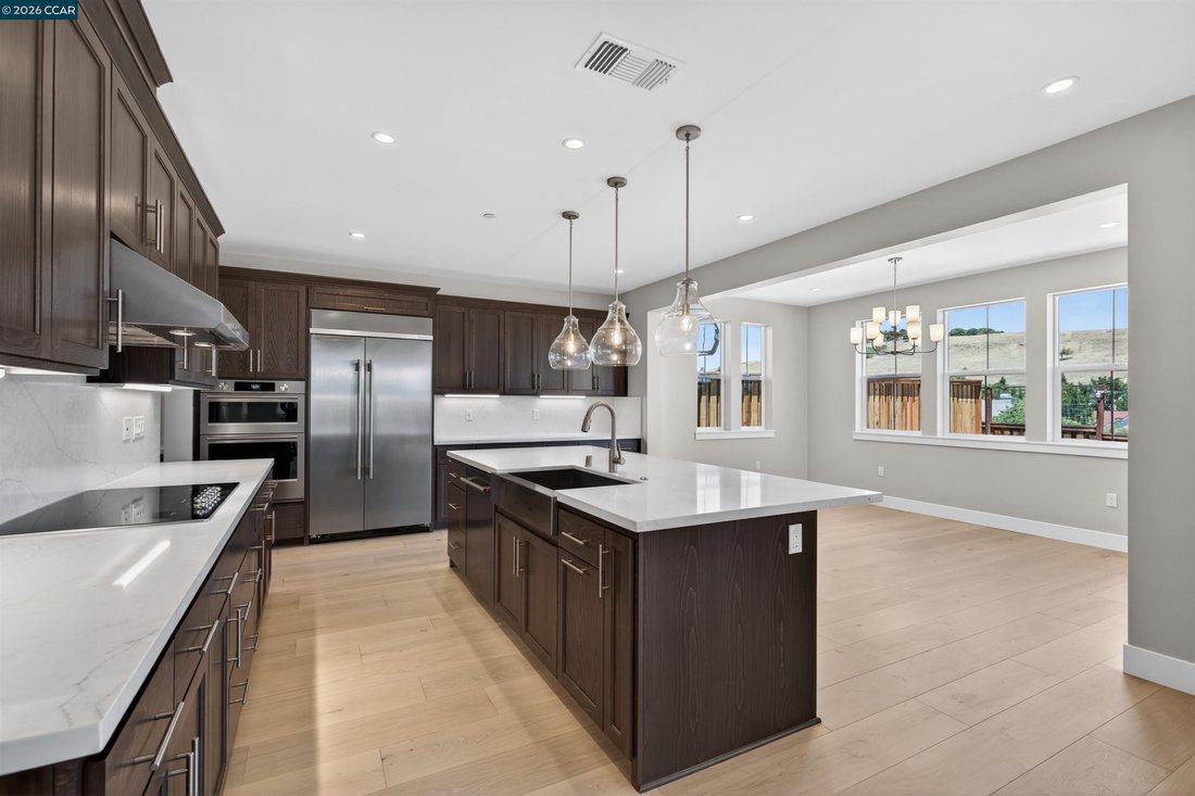 House in Petaluma, California, United States 4 - 18285271