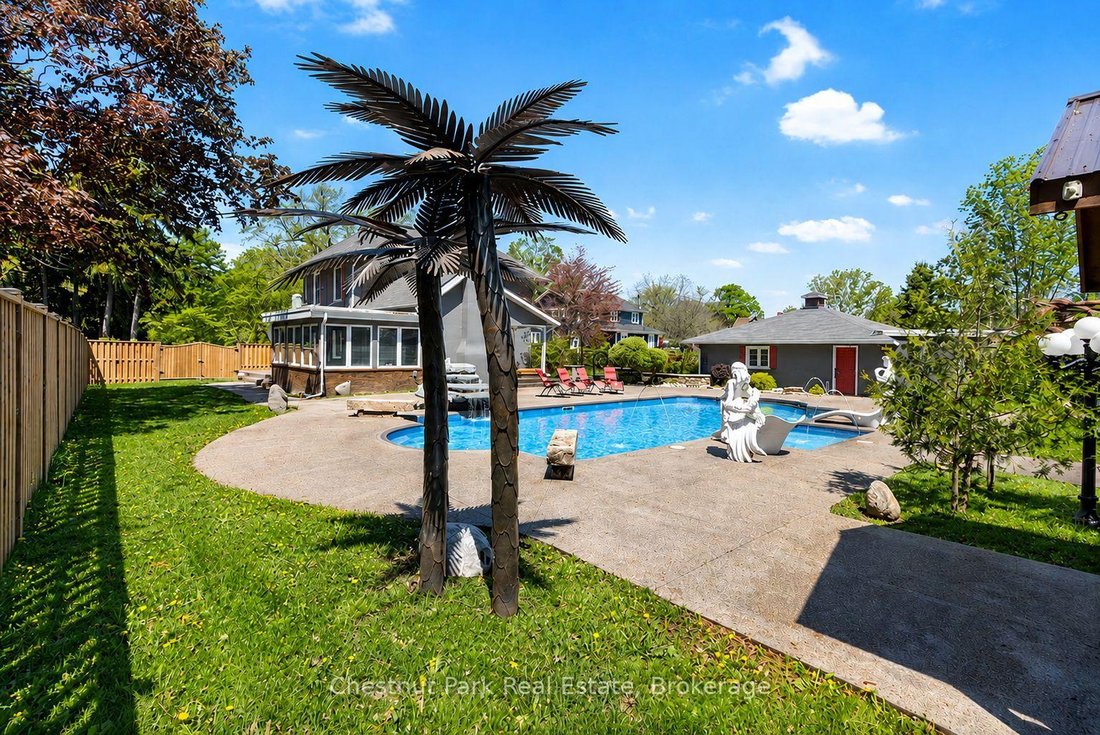 House in Owen Sound, Ontario, Canada 2 - 18070499