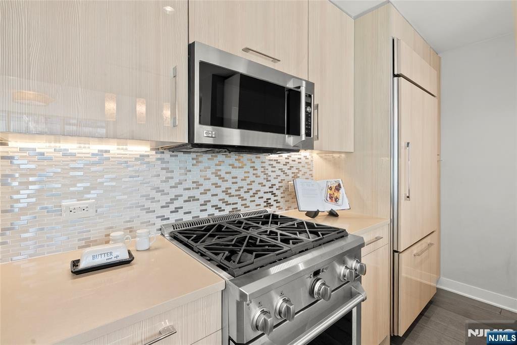 Condo in Weehawken, New Jersey, United States 3 - 18204025