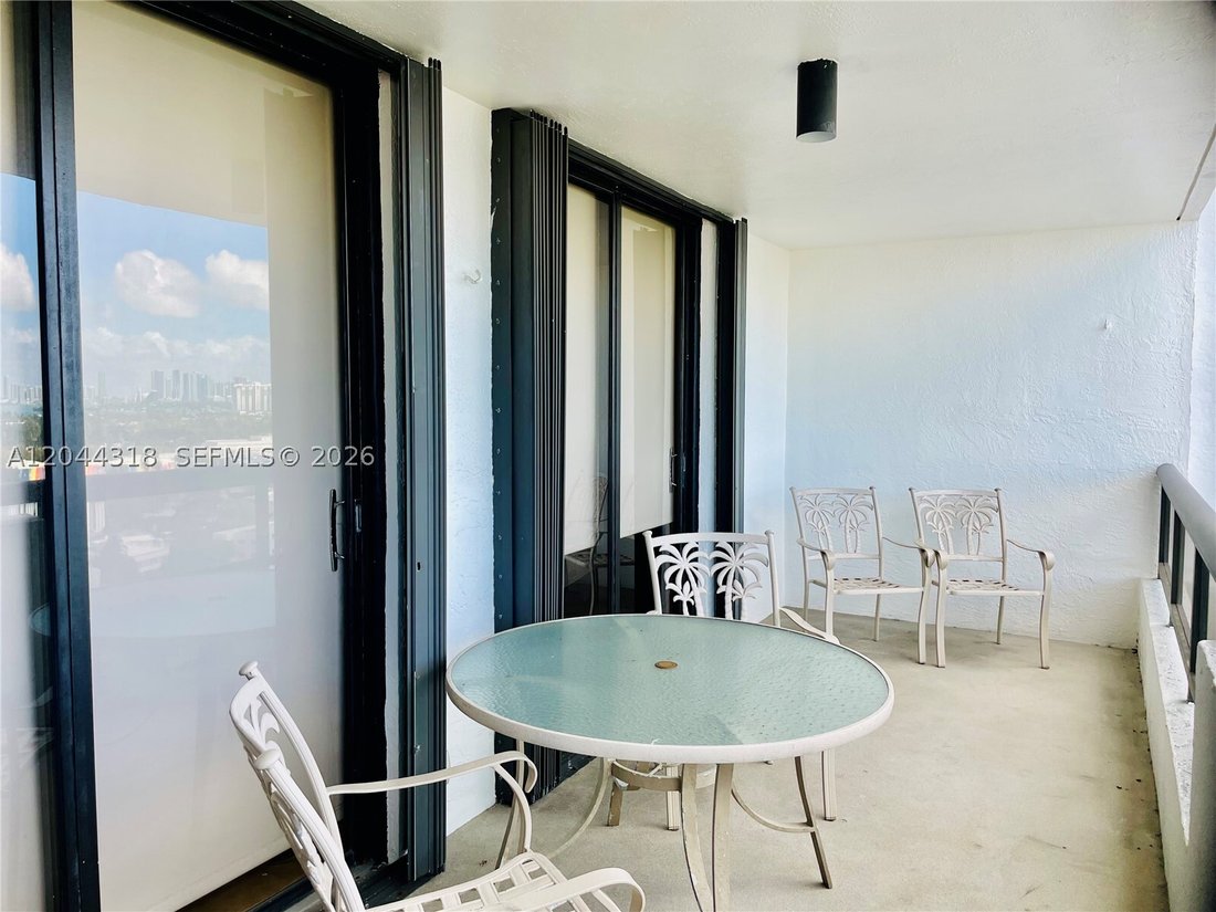Condo in Miami Beach, Florida, United States 2 - 18290432