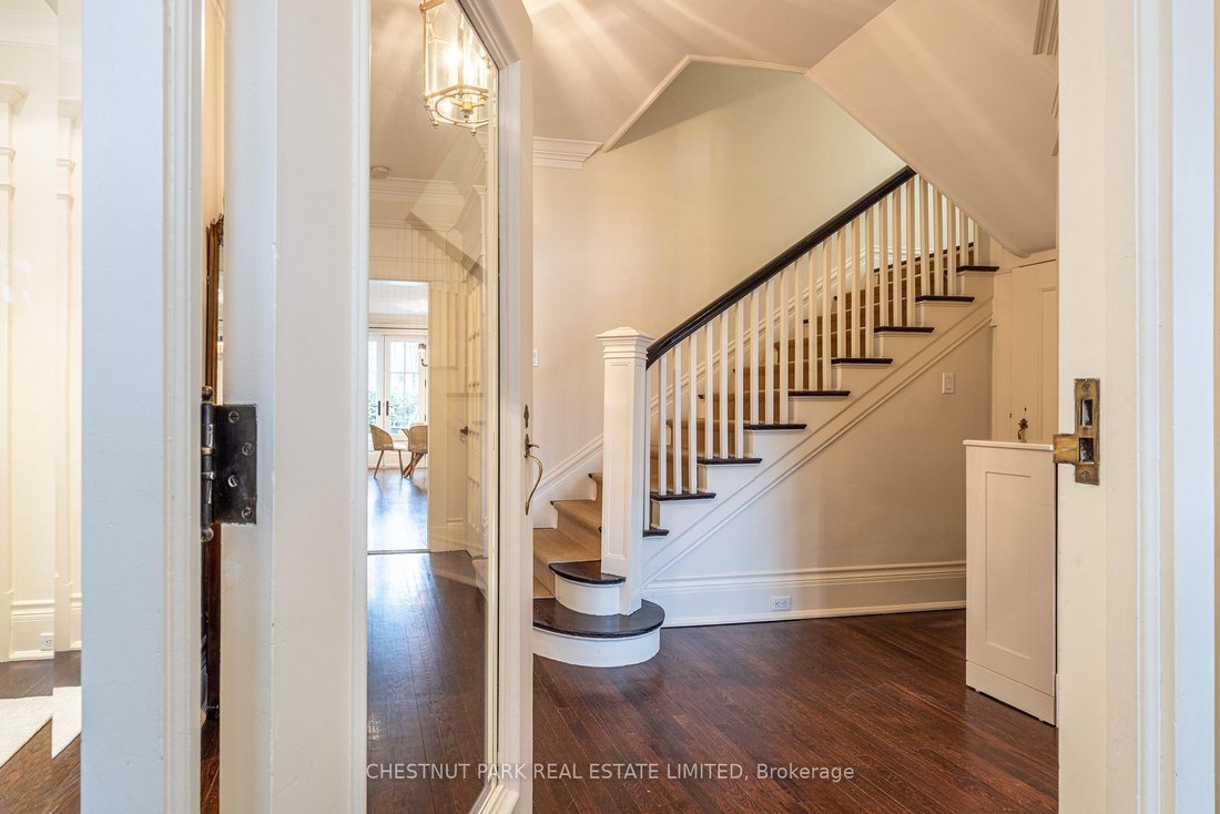 House in Toronto, Ontario, Canada 2 - 17902883