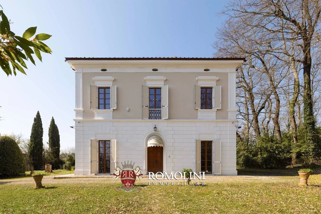 Villa in Center, Pontedera, Tuscany 1 - 17602413
