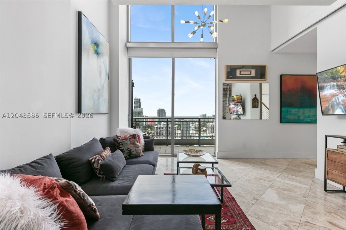 Condo in Miami, Florida, United States 5 - 18280447