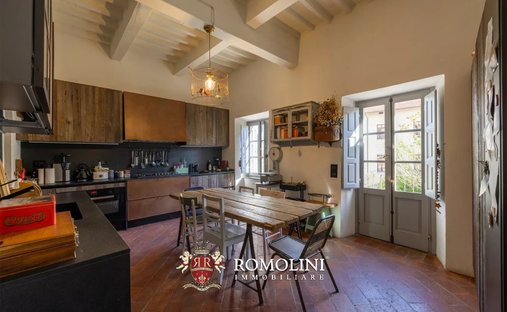 Apartment in Center, Arezzo, Tuscany 1