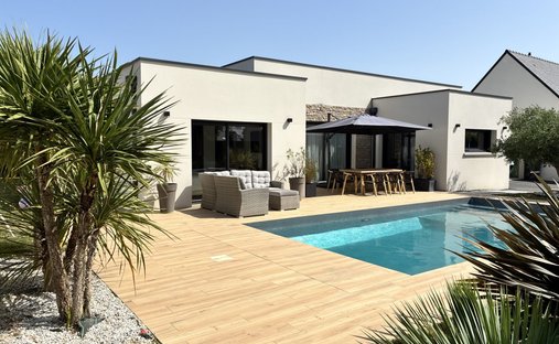 House in Pleurtuit, Brittany, France 1