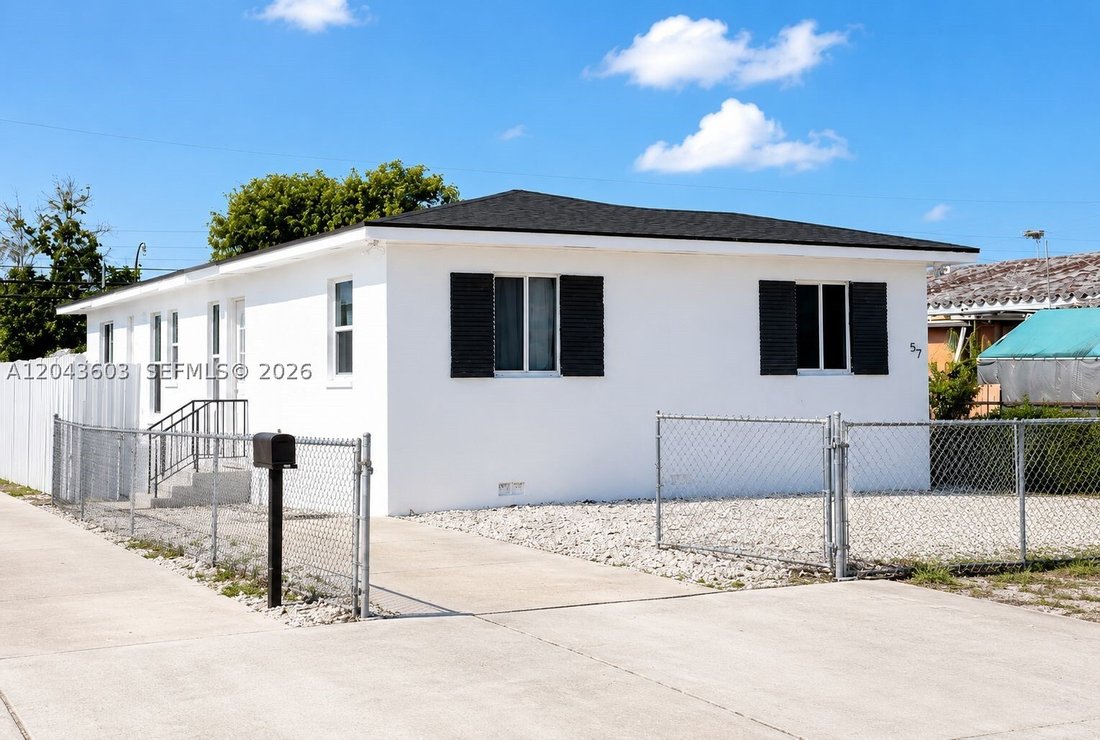Apartment in Hialeah, Florida, United States 1 - 18285118