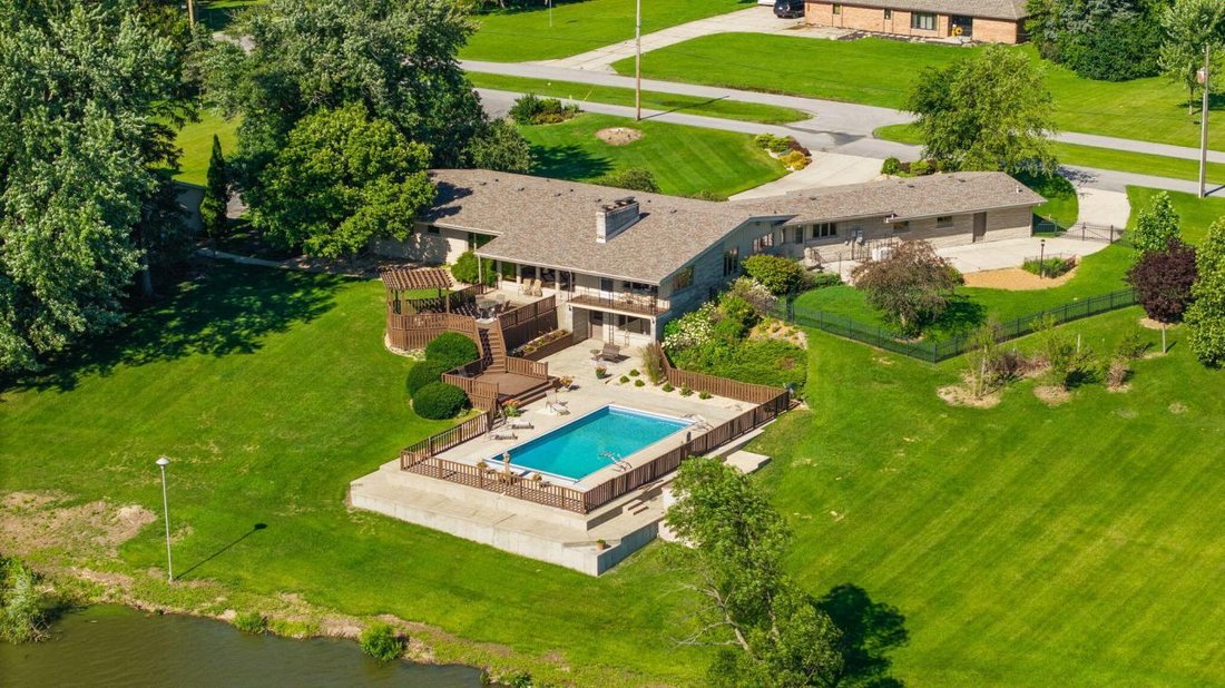 House in Crown Point, Indiana, United States 5 - 18289088