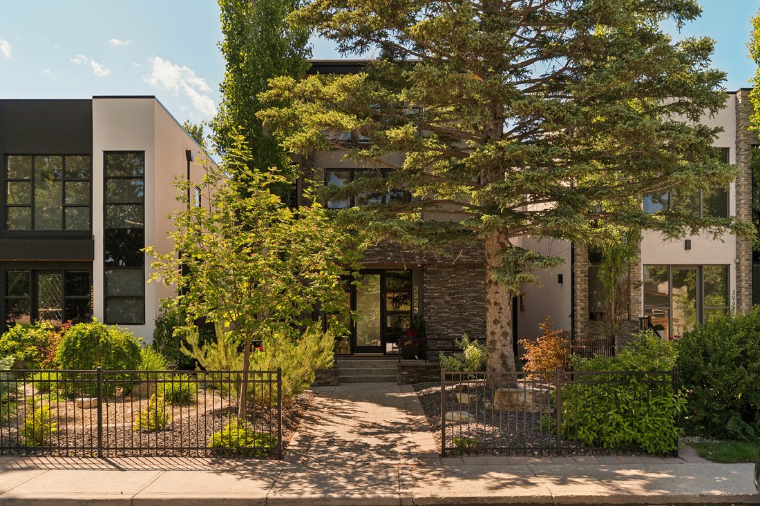House in Calgary, Alberta, Canada 2 - 18286561