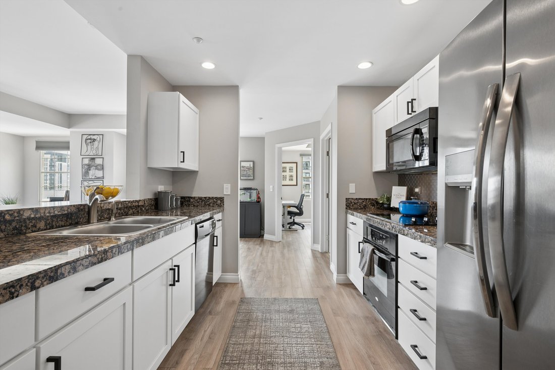 Condo in Denver, Colorado, United States 5 - 18288095