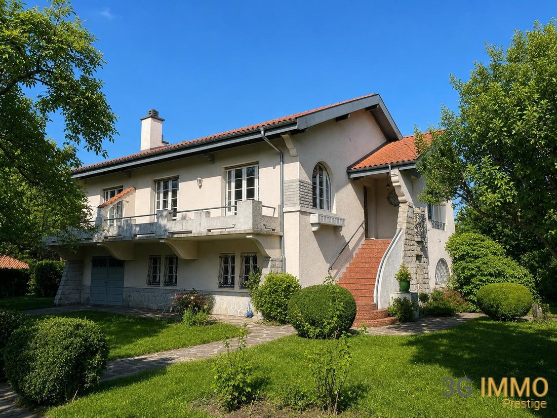 House in Pau, Nouvelle-Aquitaine, France 1 - 18096611