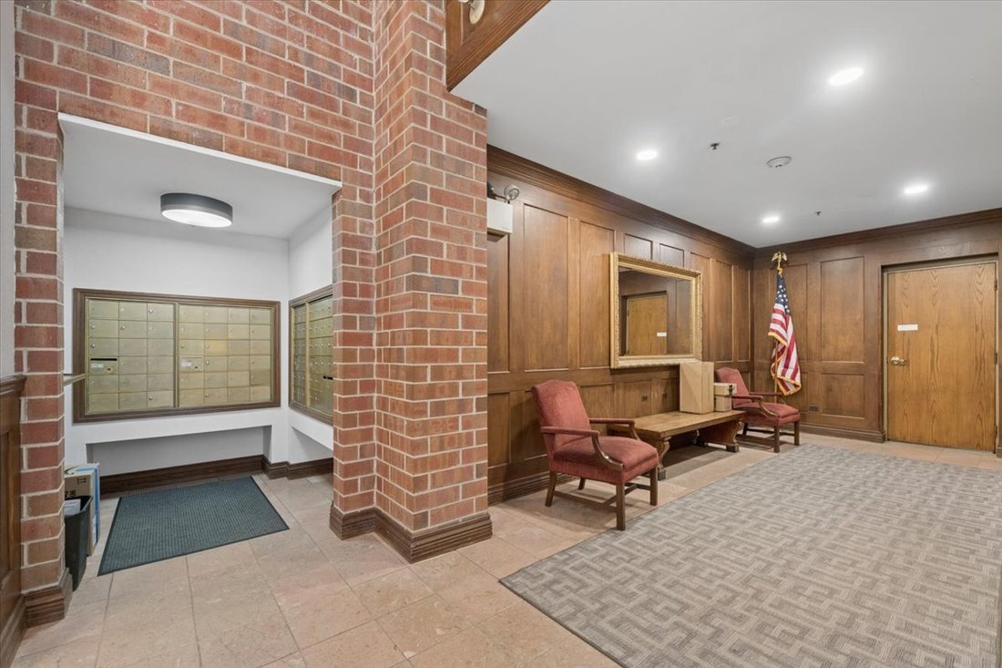 Condo in Park Ridge, Illinois, United States 4 - 18291906