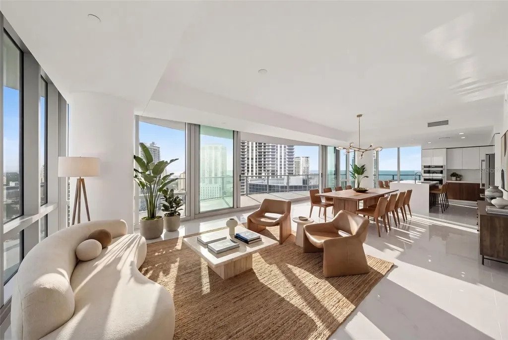 House in St. Petersburg, Florida, United States 4 - 17432785