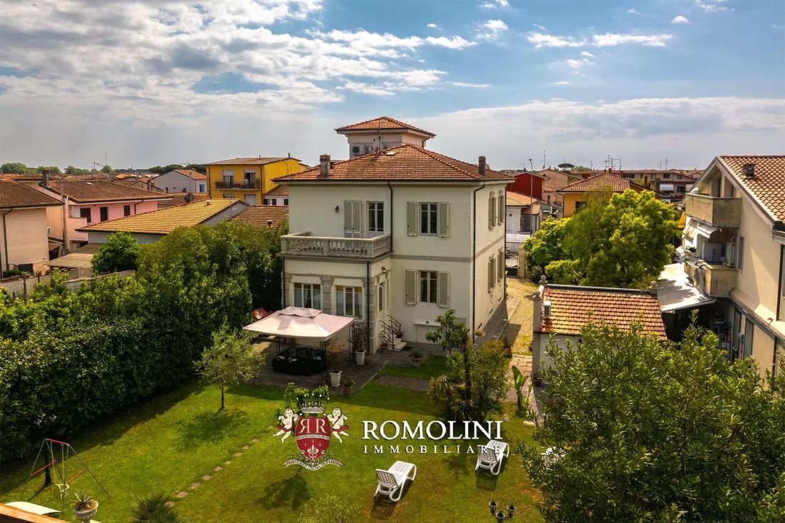 Villa en Viareggio, Toscana, Italia 3 - 18271760