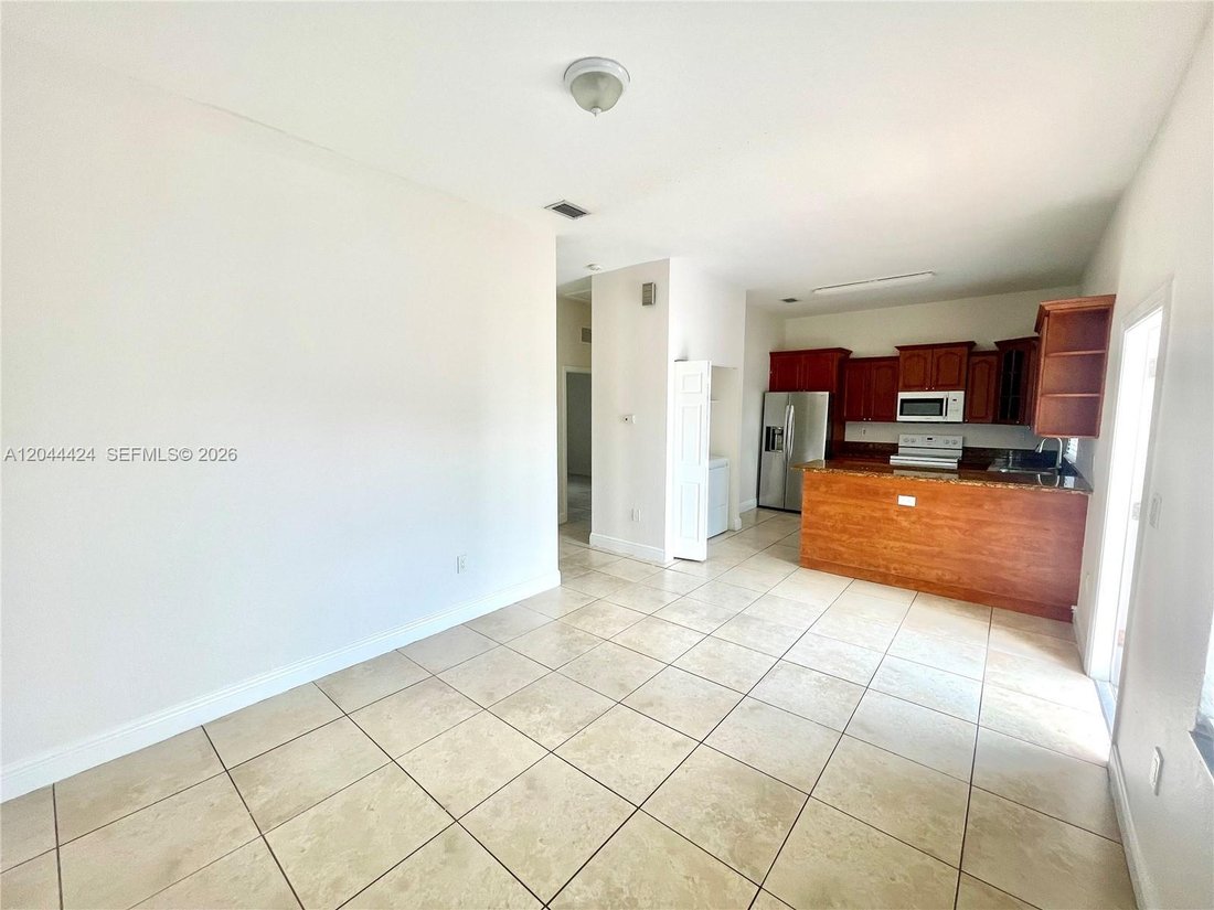 House in Hialeah, Florida, United States 5 - 18294983