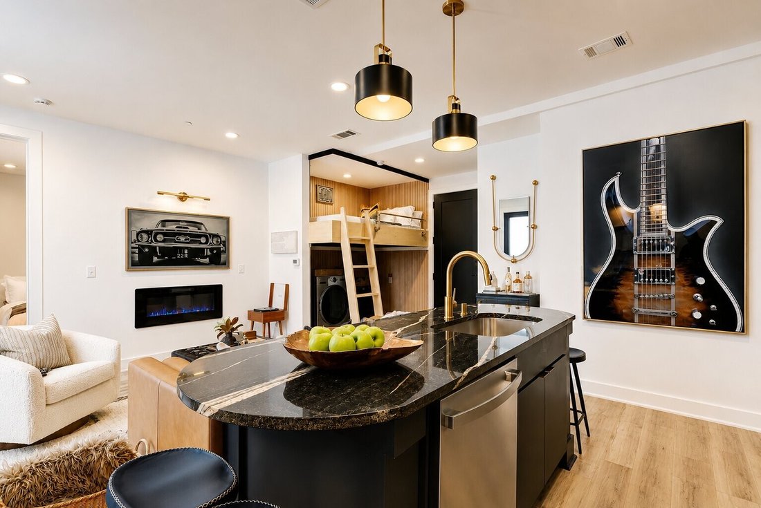 Condo in Nashville, Tennessee, United States 4 - 18248221