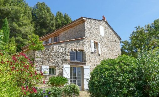 House in Centre Ville, Le Beausset, France 1