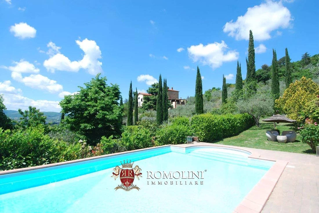 Villa in Center, Arezzo, Tuscany 1 - 15663155