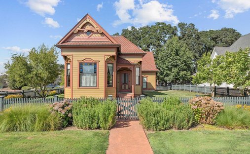 House in Saint Paul, Oregon, United States 1