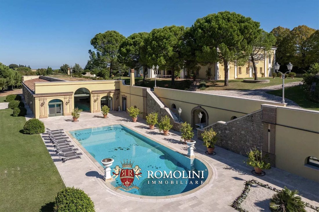 Estate in Bertinoro, Emilia-Romagna, Italy 3 - 17055648