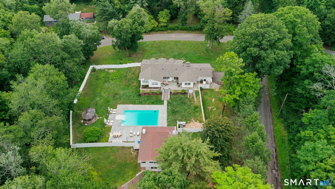House in Woodbury, Connecticut, United States 3 - 18294638