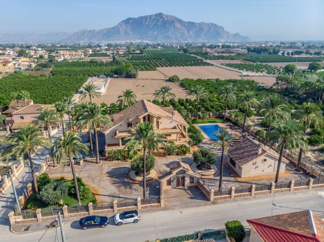 Villa in Orihuela, Valencian Community, Spain 2 - 18286930