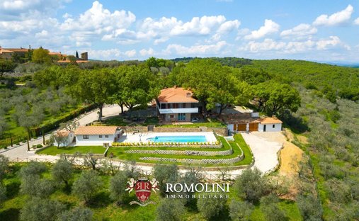 Villa in Sinalunga, Tuscany, Italy 1