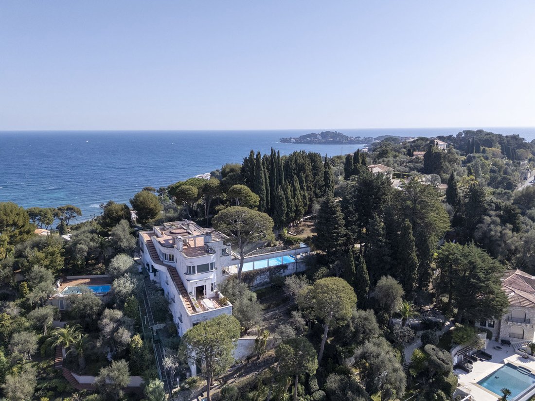 Villa in Saint-Jean-Cap-Ferrat, Provence-Alpes-Côte d'Azur, France 1 - 18289720