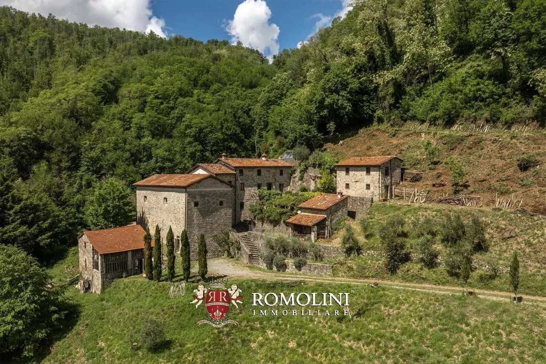 Estate in Historic Center, Lucca, Tuscany 1 - 17948020