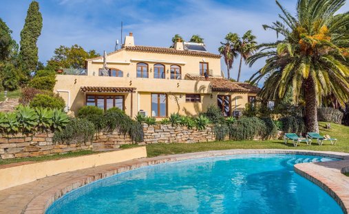 Villa in Estepona, Andalusien, Spanien 1