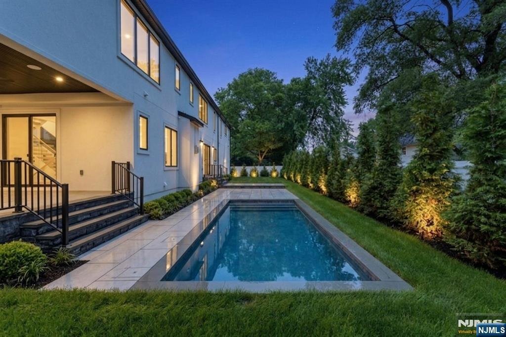 House in Paramus, New Jersey, United States 2 - 18281322