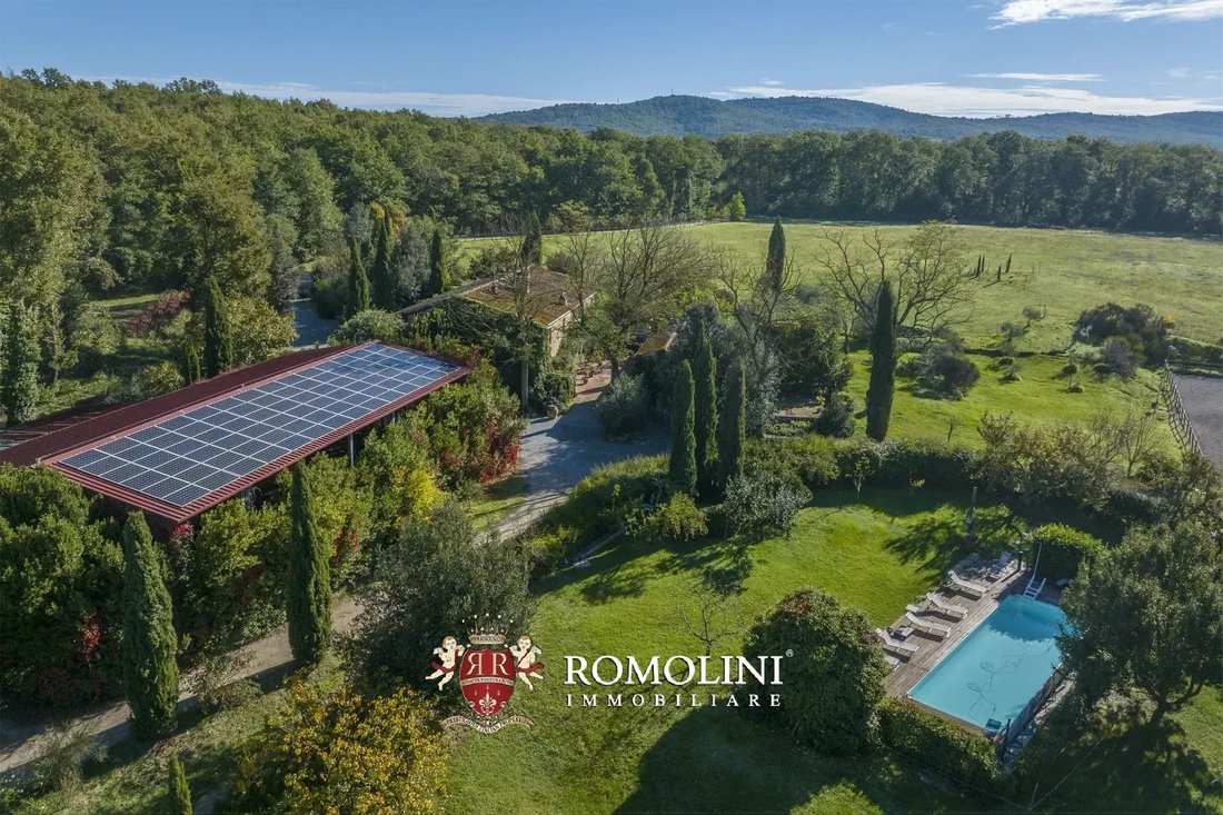 Farm Ranch in Historic Center, Siena, Tuscany 2 - 16779300