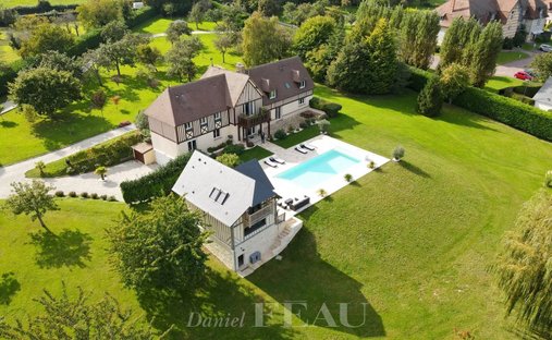 Estate in Cricquebœuf, Normandy, France 1