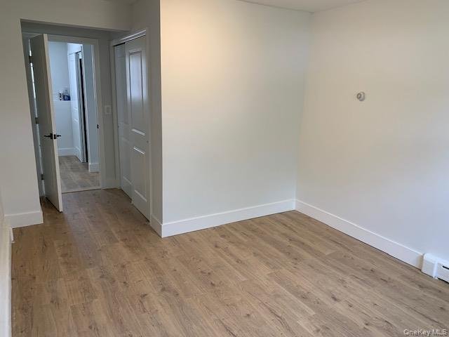 Lindenhurst, New York, United States 4 - 18294964