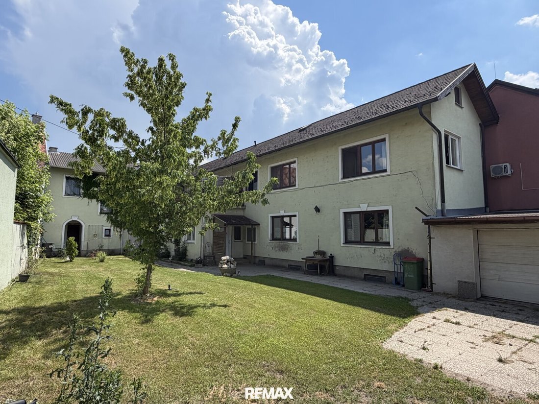 Leopoldsdorf im Marchfelde, Lower Austria, Austria 1 - 18289640