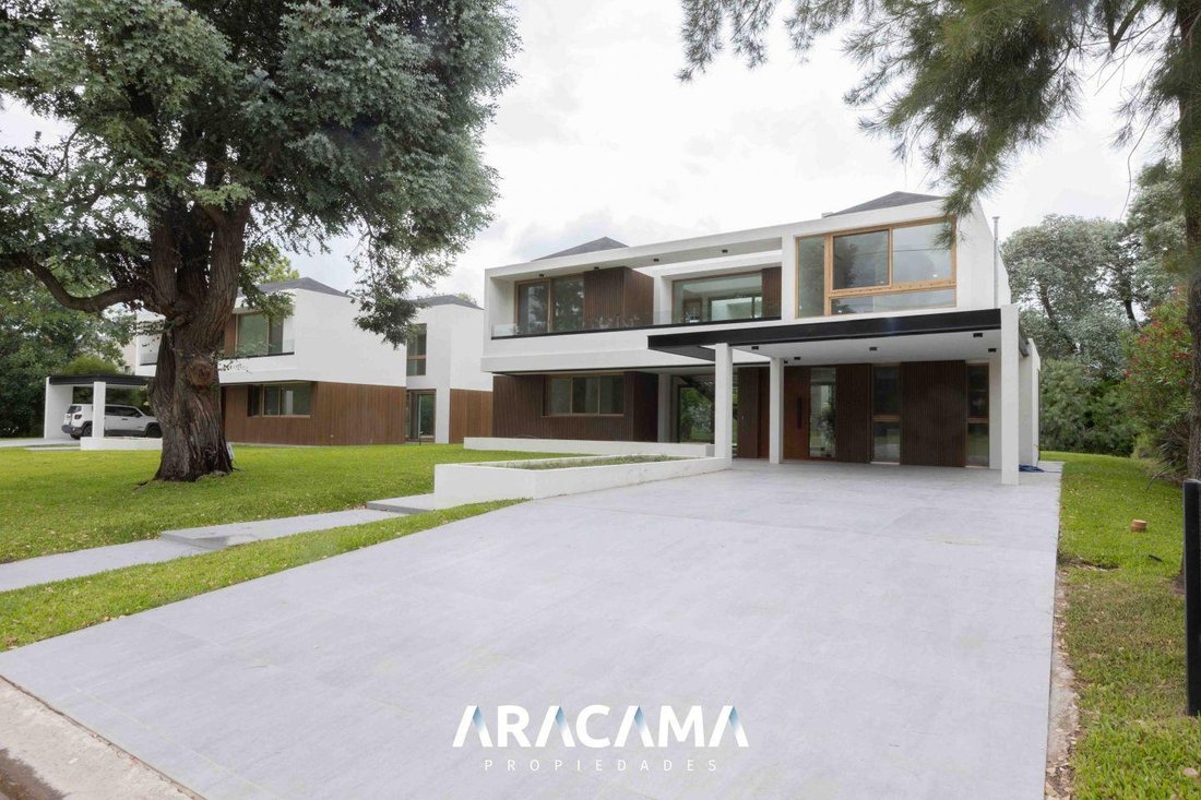 House in Esteban Echeverría, Buenos Aires Province, Argentina 1 - 18282302