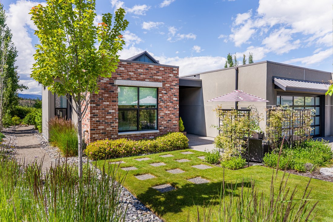 House in Vernon, British Columbia, Canada 3 - 16402988