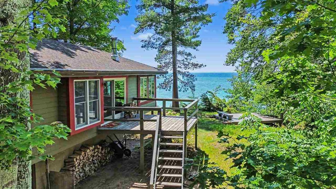 House in Elk Rapids, Michigan, United States 1 - 18296187