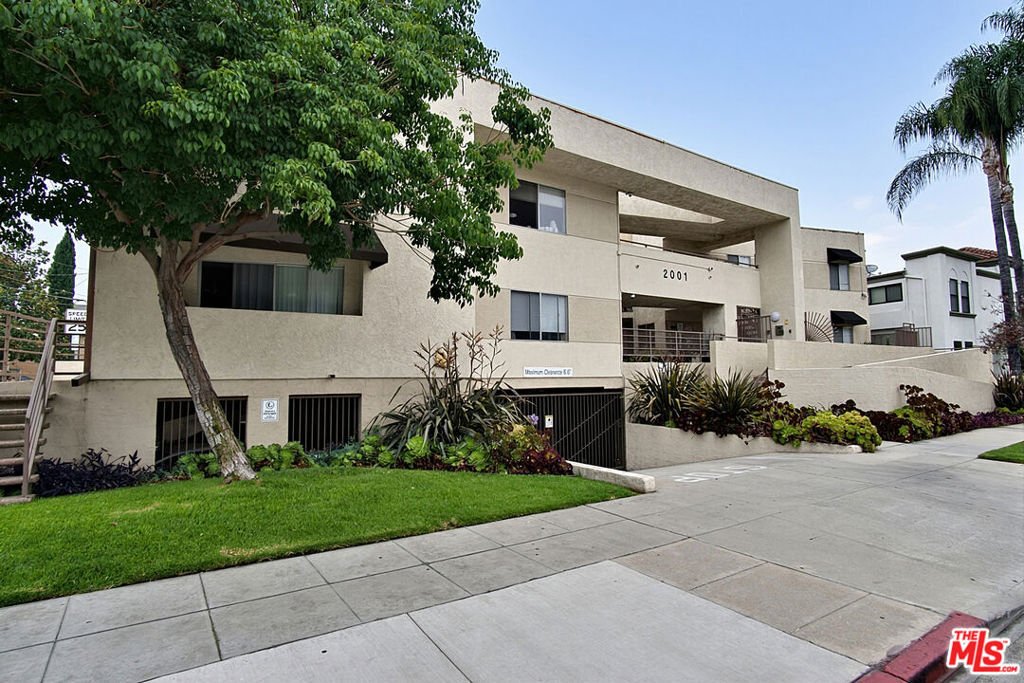 Burbank, California, United States 2 - 18284272