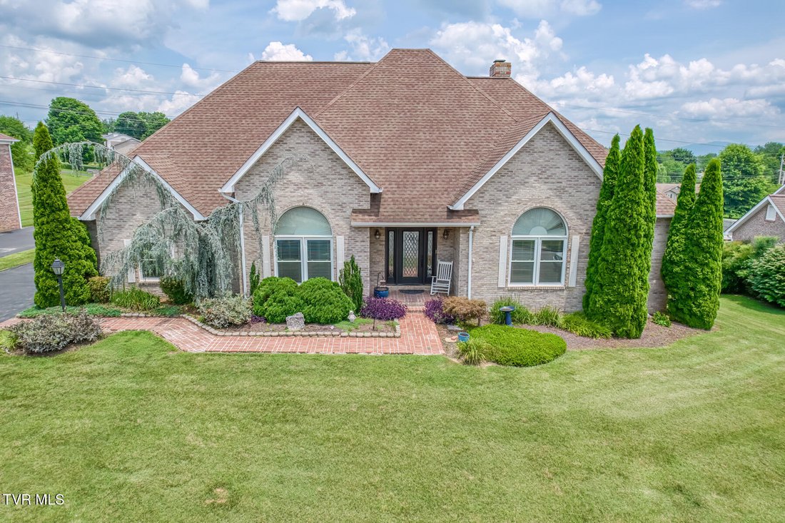 House in Elizabethton, Tennessee, United States 2 - 18294663