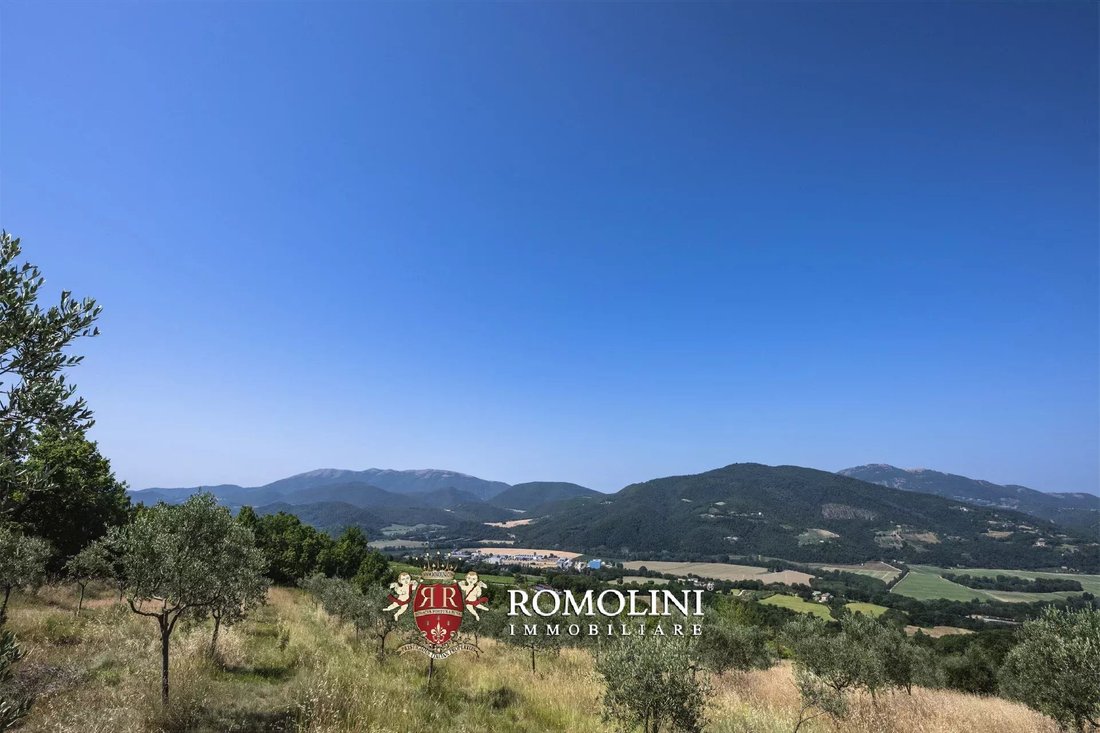 Farm Ranch in Umbertide, Umbria, Italy 3 - 16079805