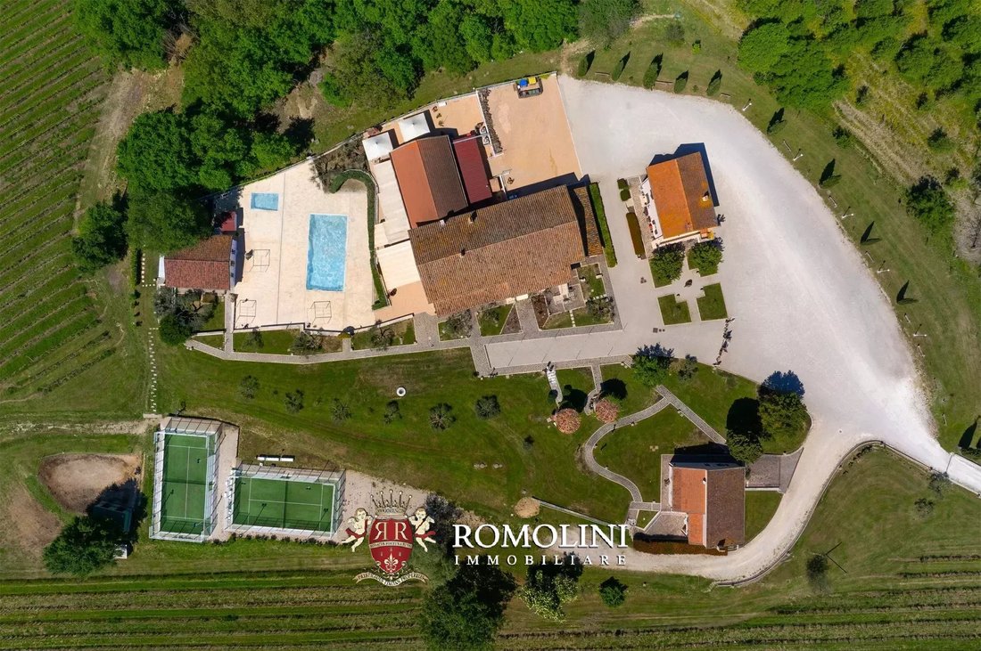 Estate in San Gemini, Umbria, Italy 2 - 15899787