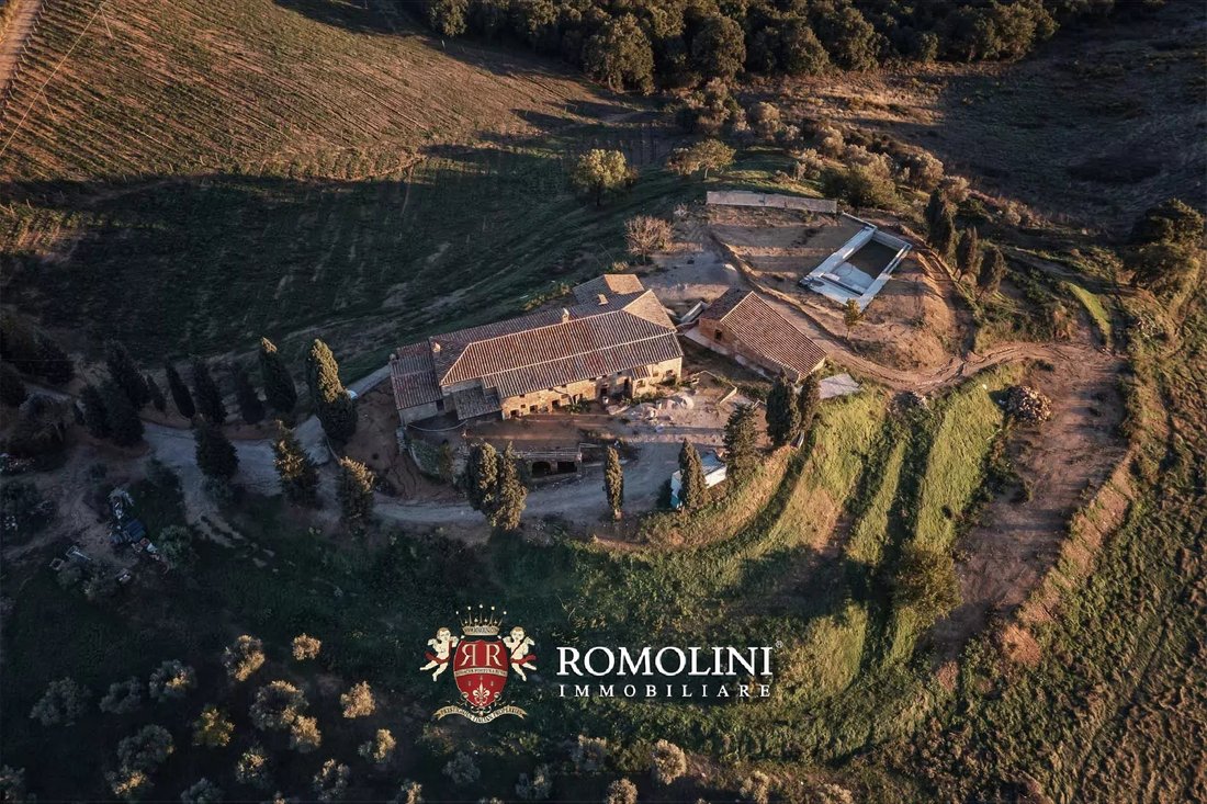 Villa in Torrita di Siena, Tuscany, Italy 3 - 15914226