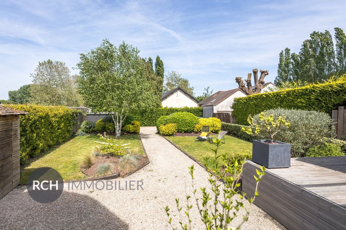 House in Montfort-l'Amaury, Ile-de-France, France 3 - 18291142