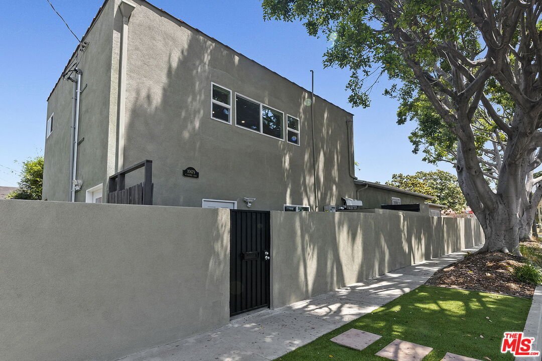 House in Los Angeles, California, United States 1 - 18294989
