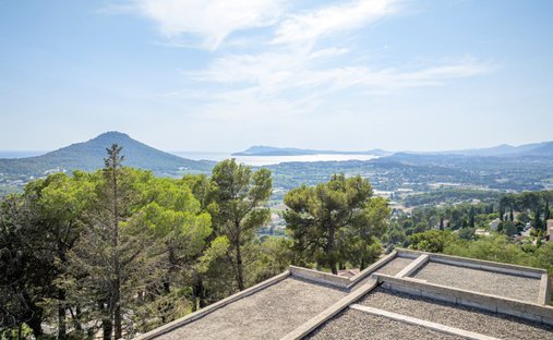 House in Centre Ville, Carqueiranne, France 1