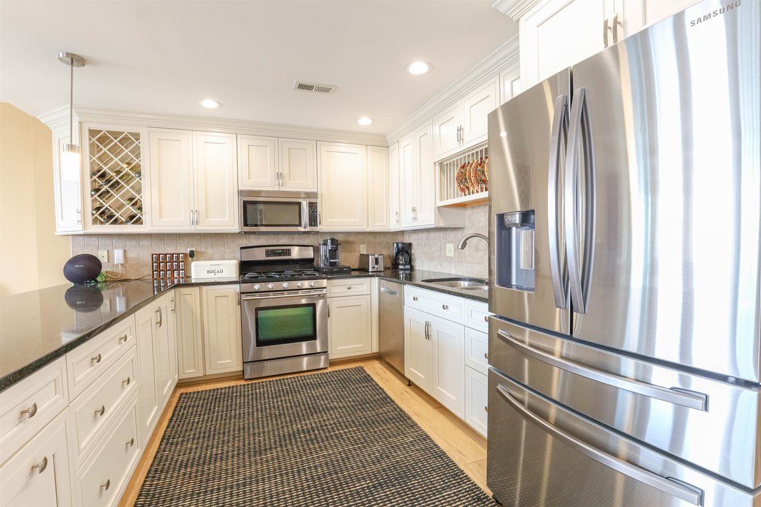 Condo in Wildwood, New Jersey, United States 3 - 18294647