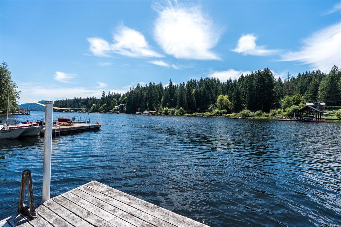 House in Shawnigan Lake, British Columbia, Canada 5 - 18293233